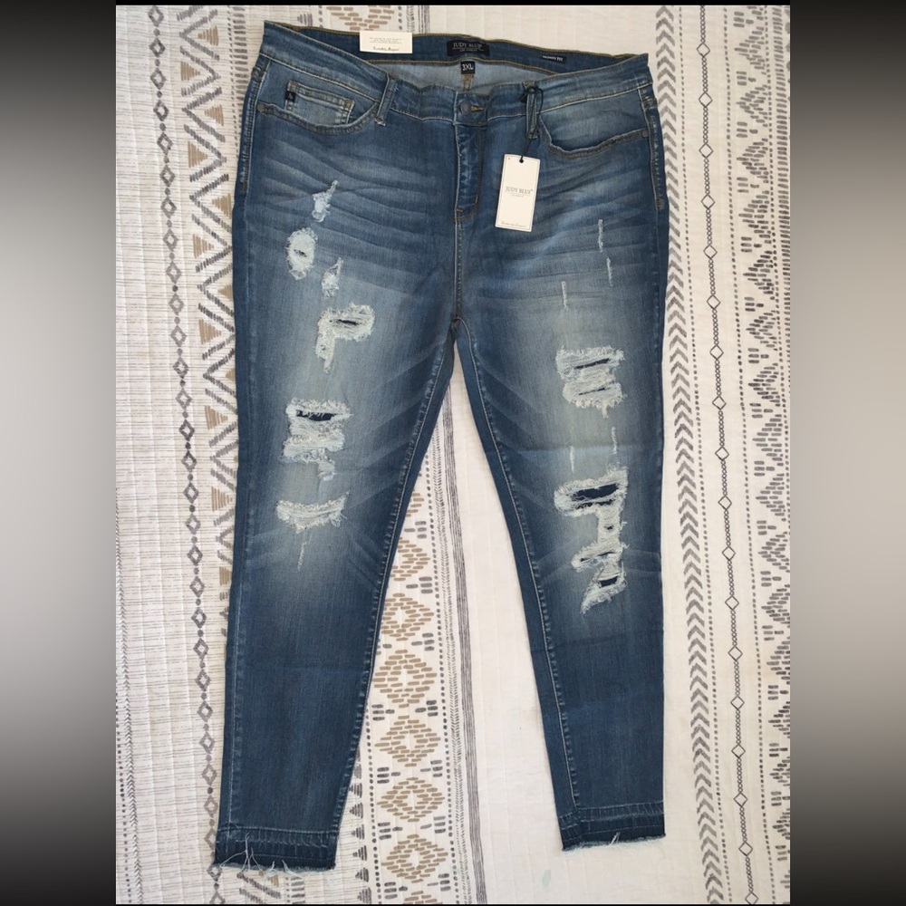 Judy Blue Distressed Skinny Jeans in Blue - Size 3X